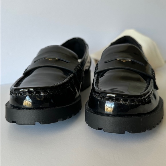 Zara Women’s Glossy Black Slip-On Loafers - Picture 13 of 15